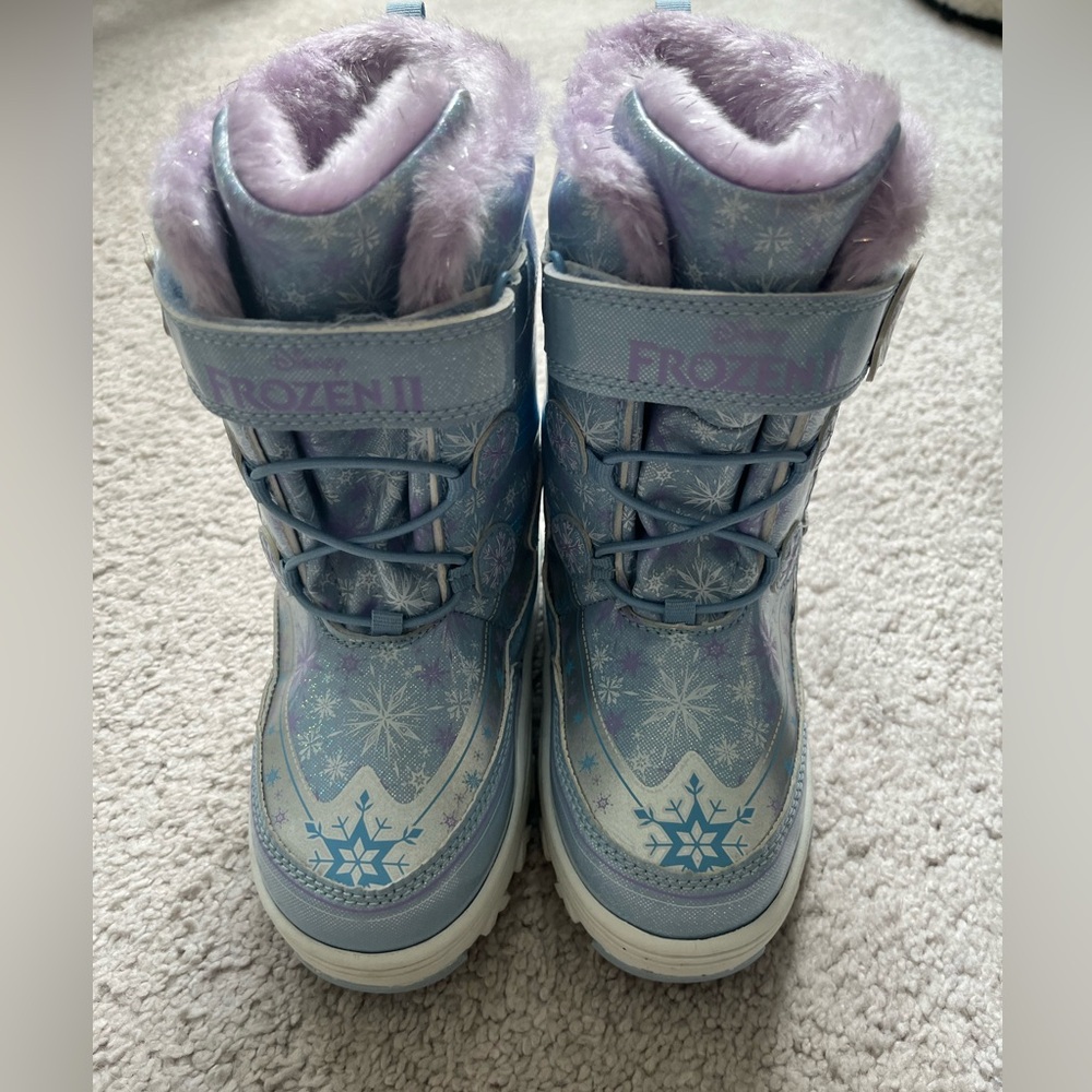 Disney Frozen II Snow Boots - Barely Worn! - Picture 6 of 7